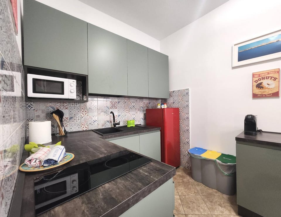 Kitchen or kitchenette, stove