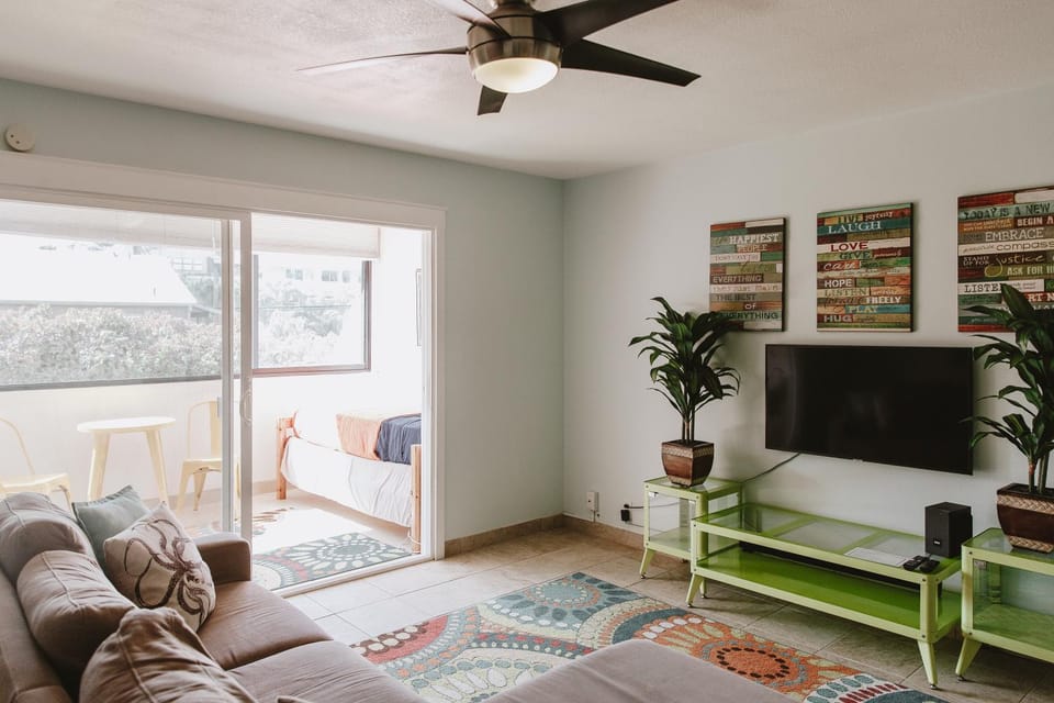 Patio, TV and multimedia, Living room
