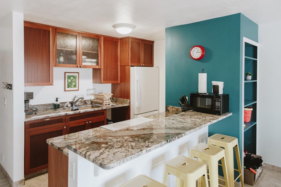 Dining area, minibar, kitchen