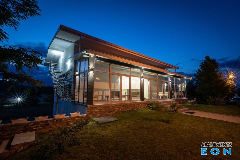 Property building, Facade/entrance, Garden