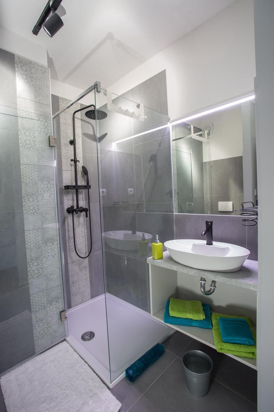 Shower, Bathroom