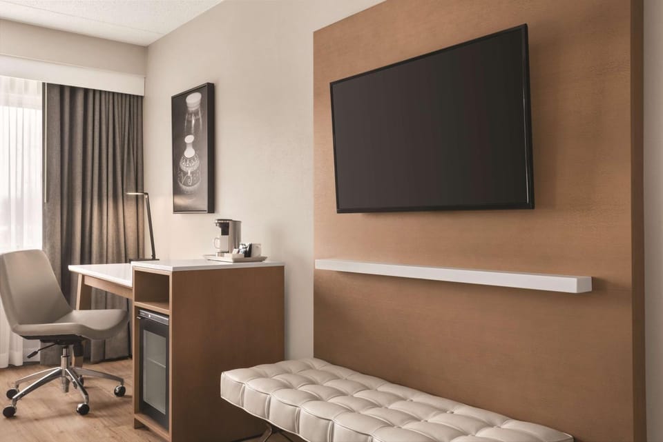 TV and multimedia, Seating area