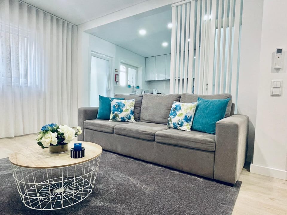 TV and multimedia, Living room, Communal kitchen, locker, air conditioner