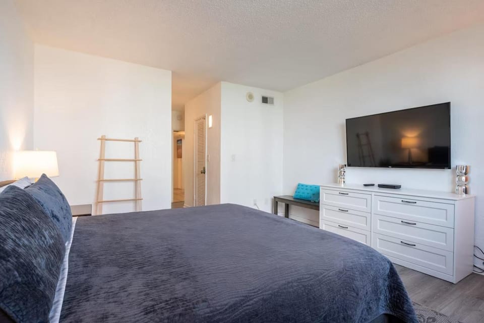 Ocean Reserve Condominium Apartment in Sunny Isles Beach