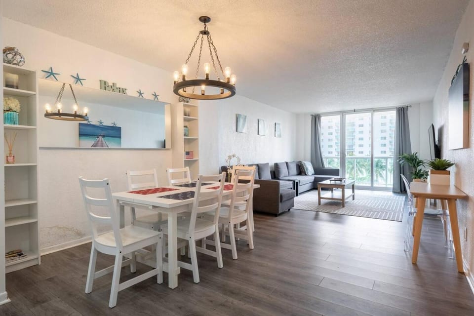 Ocean Reserve Condominium Apartment in Sunny Isles Beach