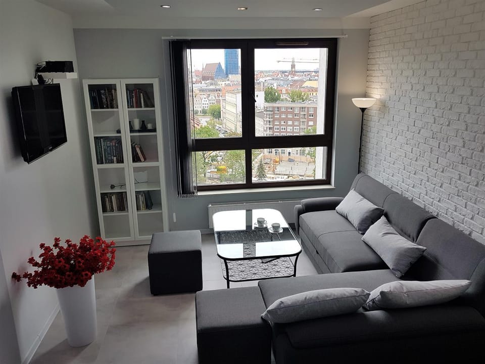 Communal lounge/ TV room, TV and multimedia, Living room, Seating area, Evening entertainment