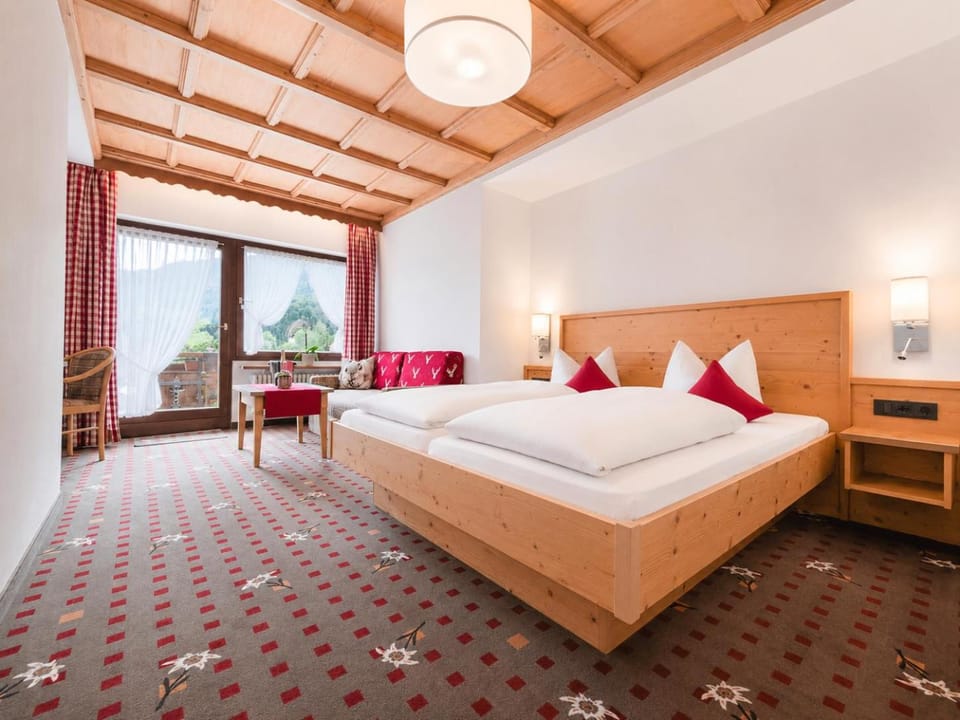 Bed, Photo of the whole room