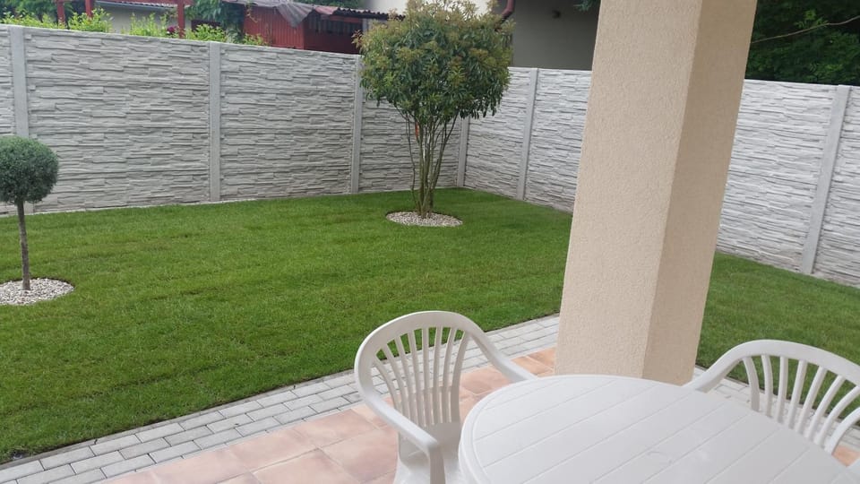 Garden, Balcony/Terrace