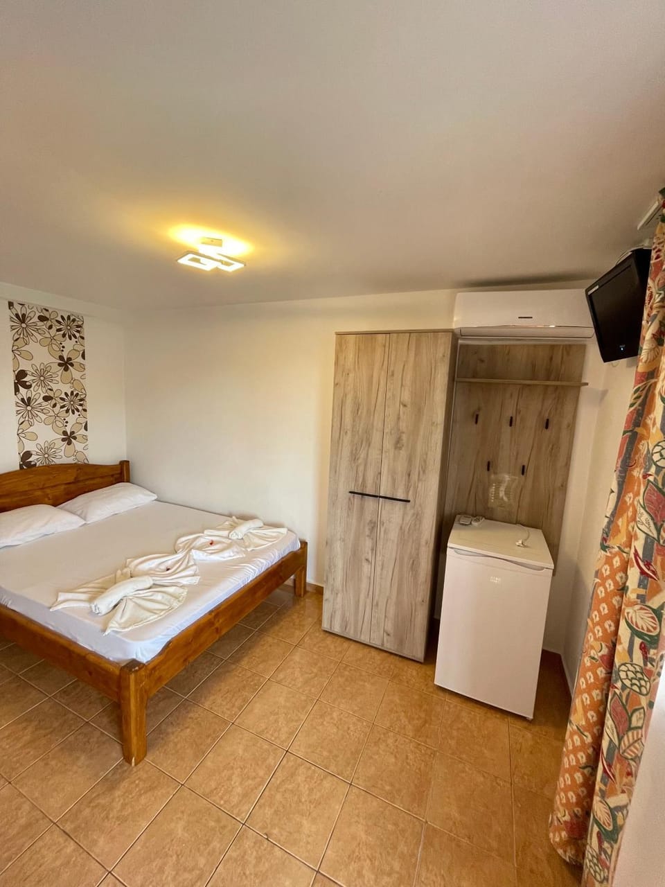 Gemini House ULTRACENTRAL 3 margarete Bed and Breakfast in Constanța County