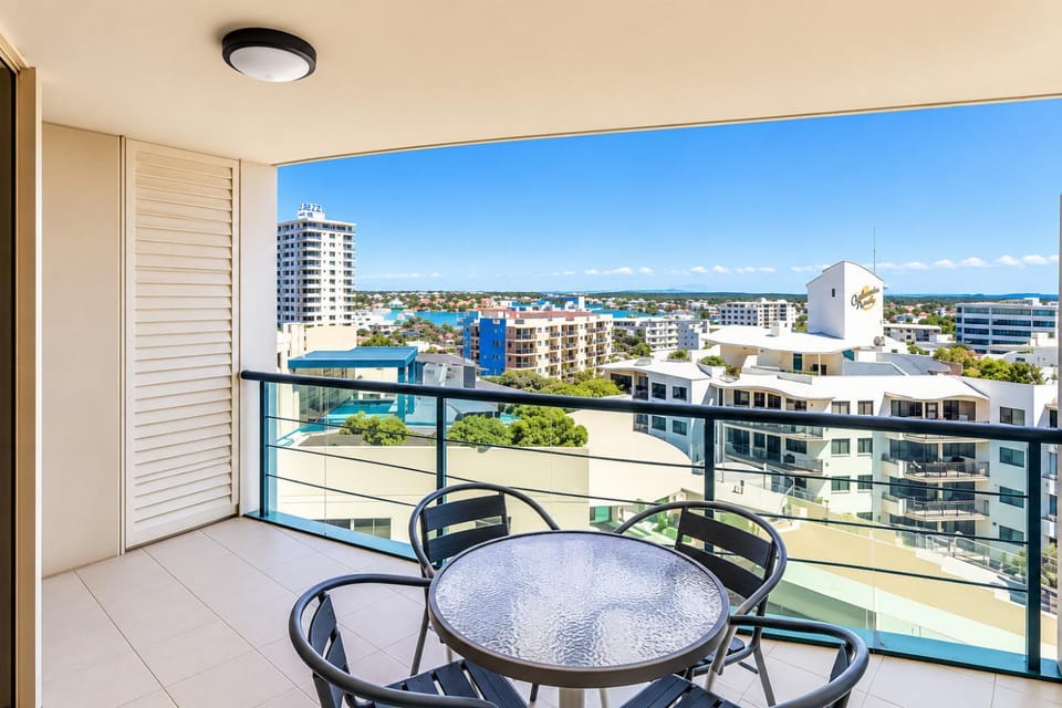 Day, View (from property/room), Balcony/Terrace, City view