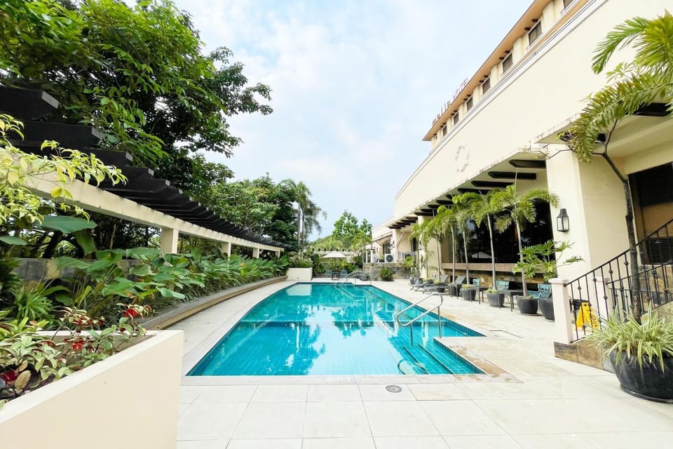 Mella Hotel Manila near NAIA Airport Hotel in Las Pinas