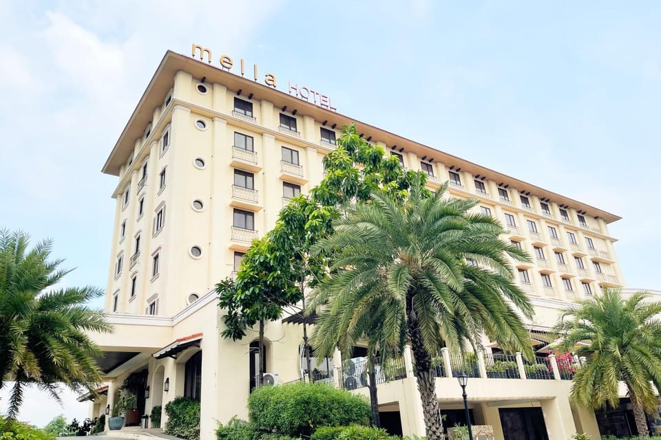 Mella Hotel Manila near NAIA Airport Hotel in Las Pinas
