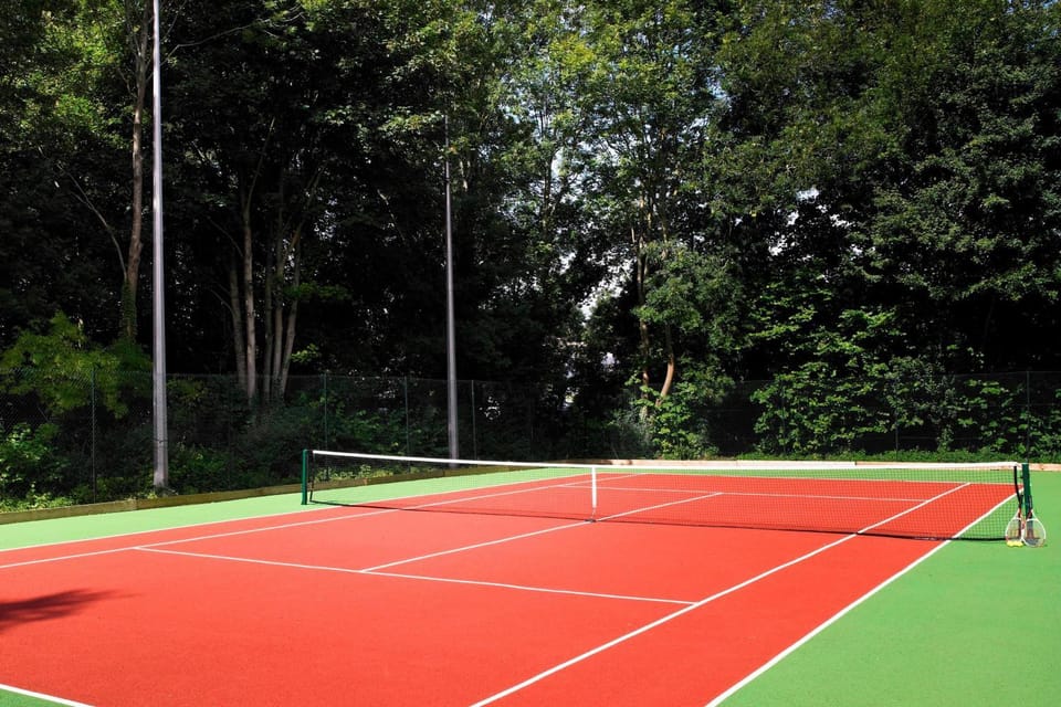 Tennis court