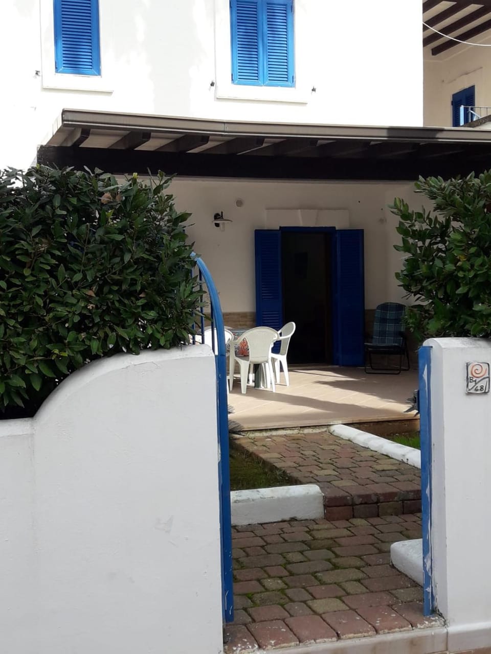 Facade/entrance
