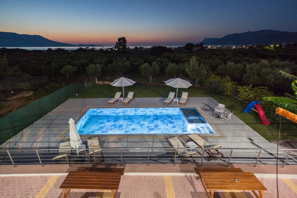 Natural landscape, Pool view, Sunset, sunbed