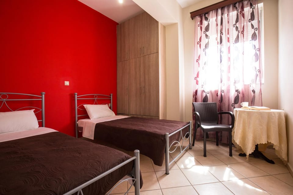 Nikis Apartments Kisamos Apartment in Crete