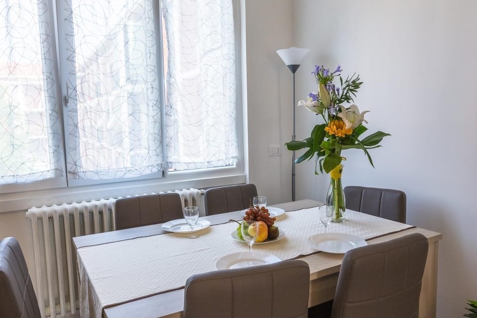 GuestHost - Milano Business Balcony Flat Apartment in Milan