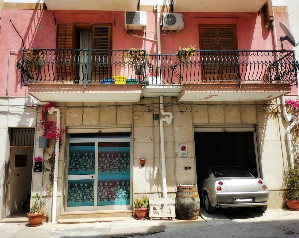 Home Vivaldi Bed and Breakfast in Castellammare del Golfo