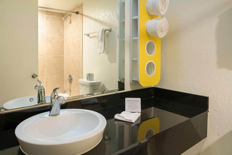 Bathroom, Photo of the whole room, On site