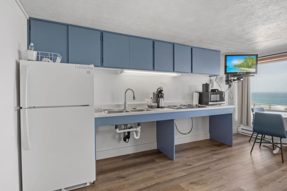 Seagull Beachfront Inn Motel in Devils Lake