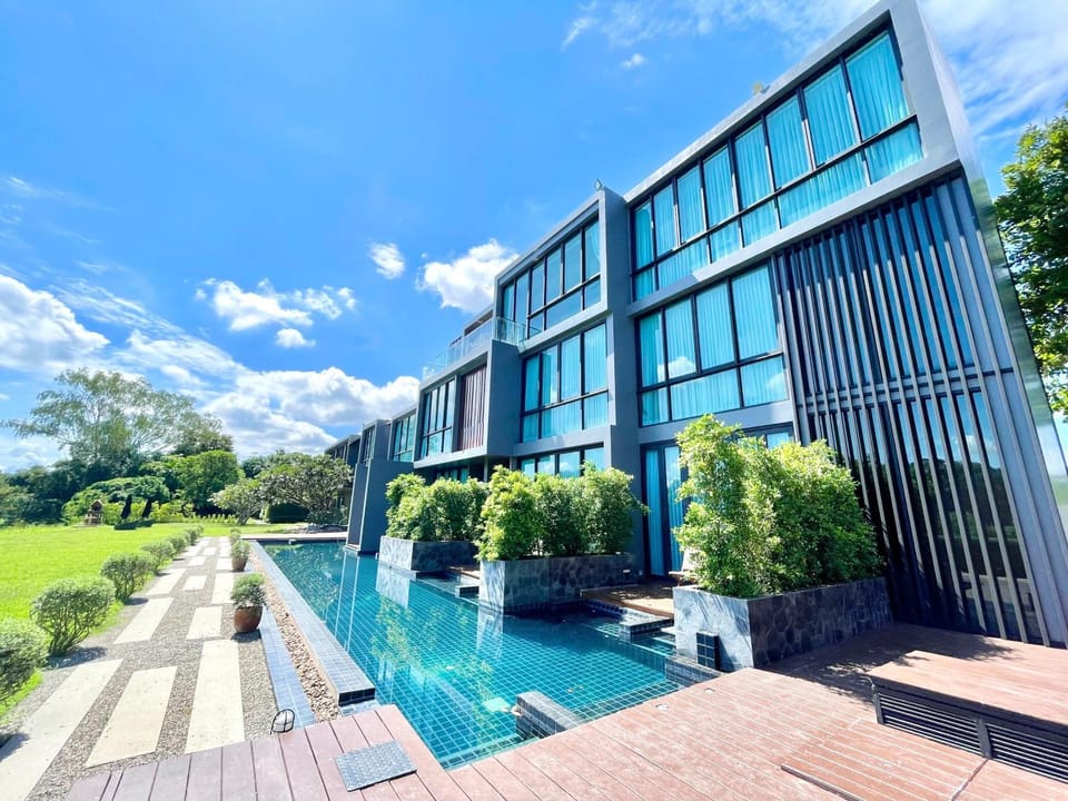 Pool view, Swimming pool