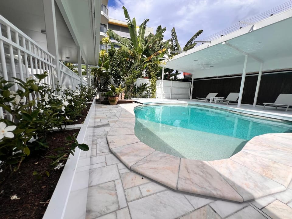 Garden, Garden view, Pool view, Swimming pool, sunbed