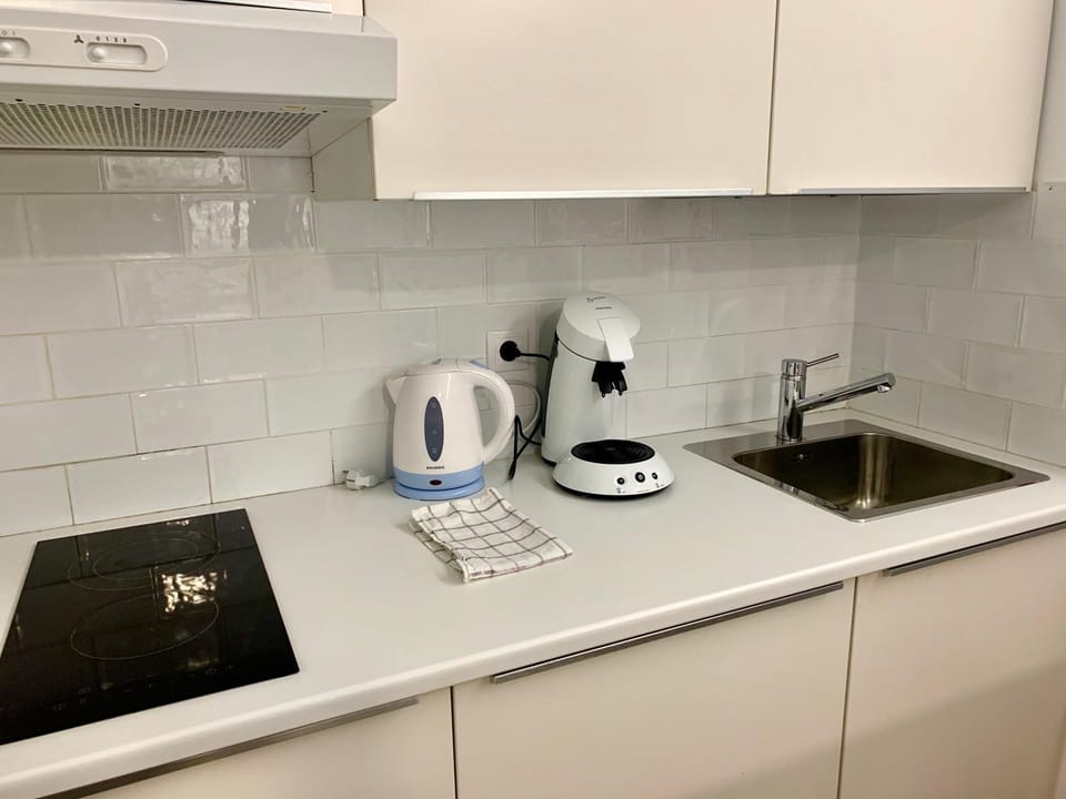 Coffee/tea facilities, Kitchen or kitchenette