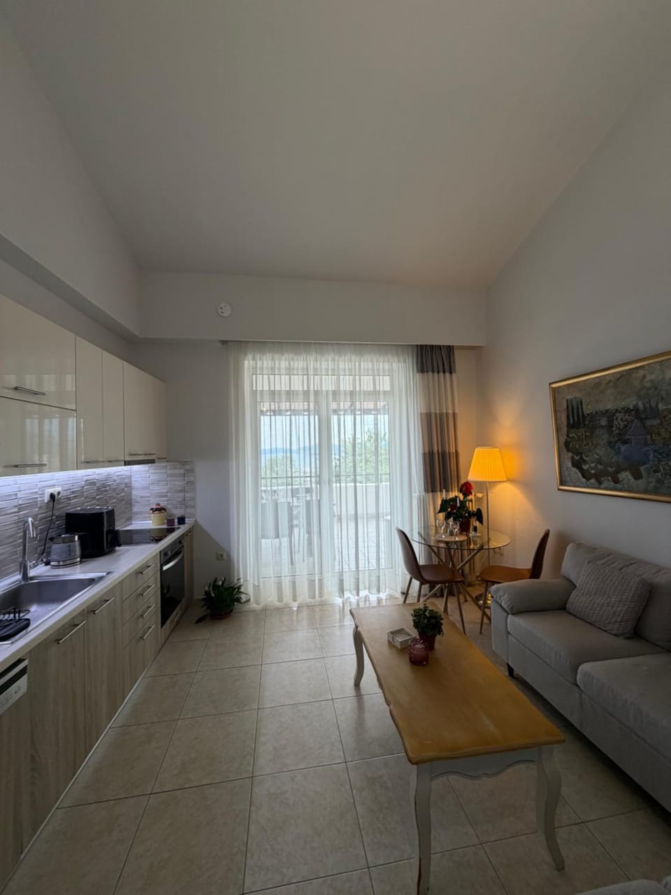 Kitchen or kitchenette, Living room