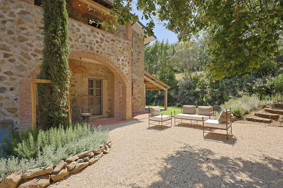 Property building, Patio, Day, Garden, Garden view
