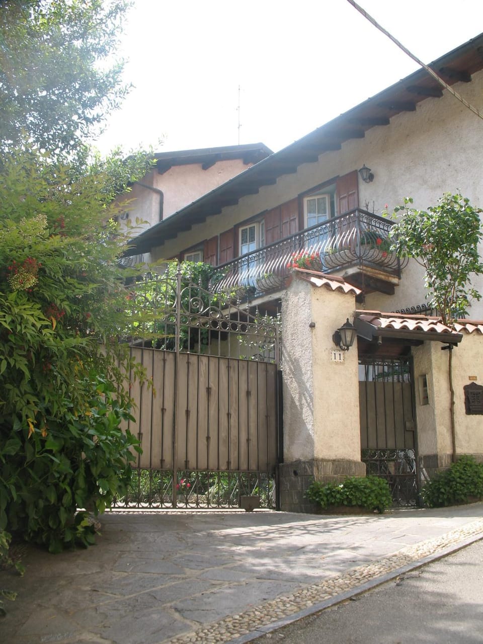 Facade/entrance