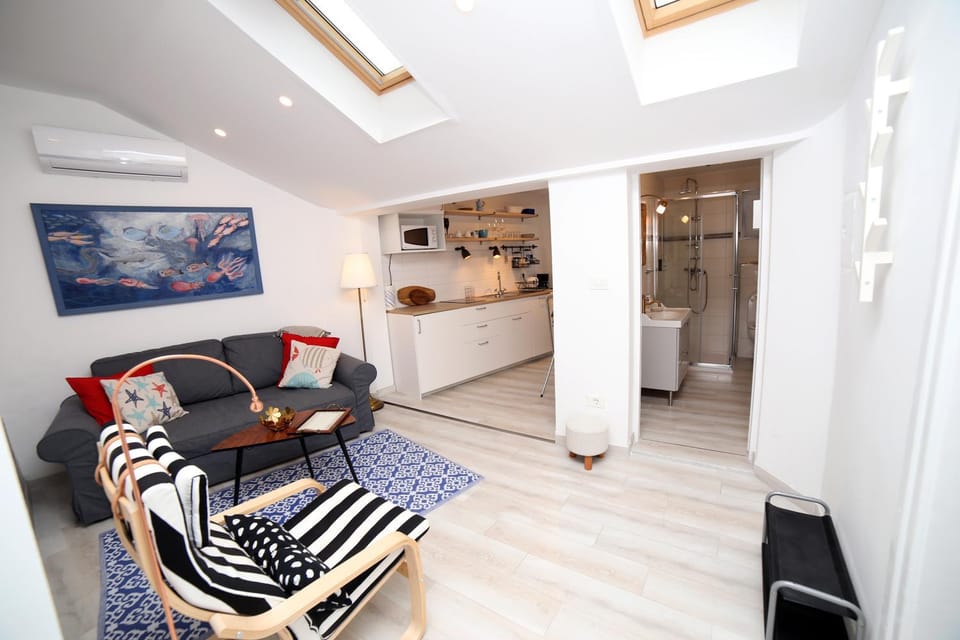 Sweet Suite with free private parking Apartment in Pula