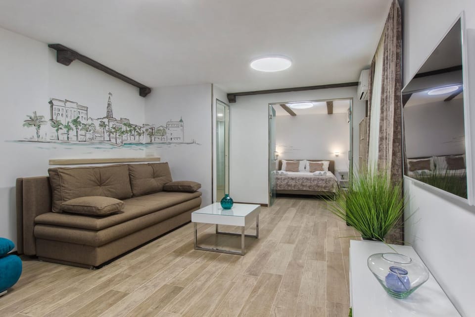 Living room, Bedroom