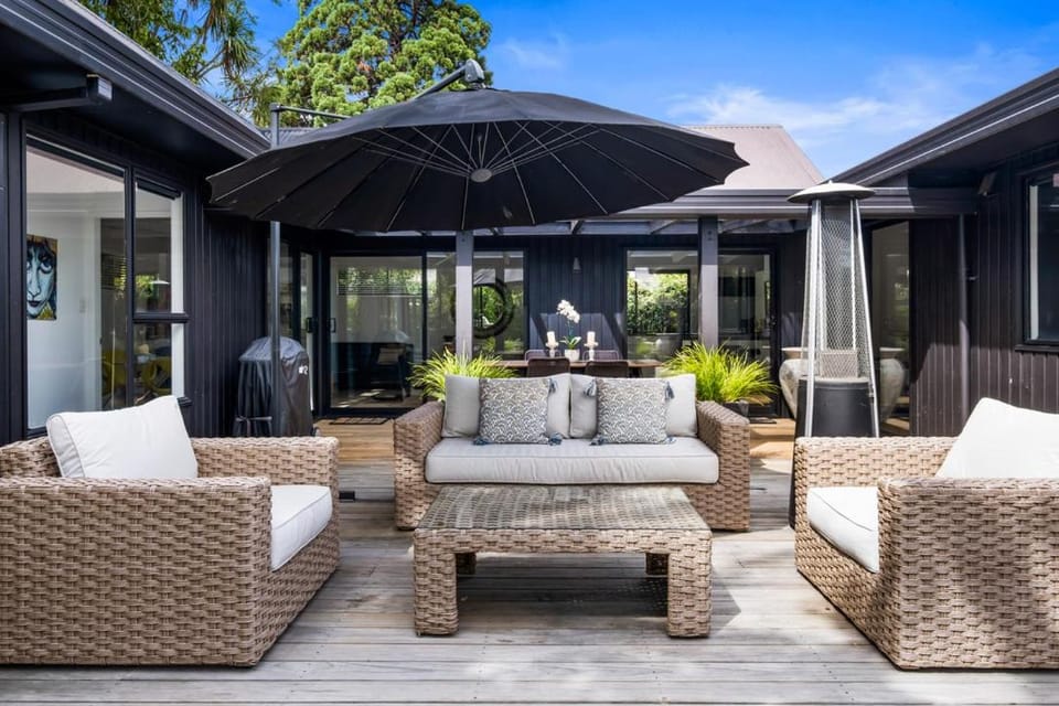 Property building, Patio, Patio