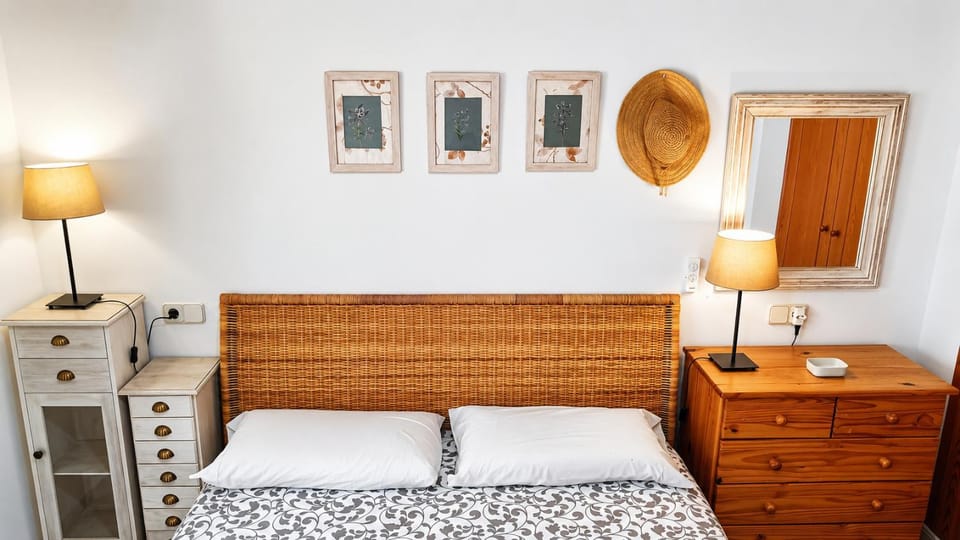 Bed, Bedroom, wardrobe