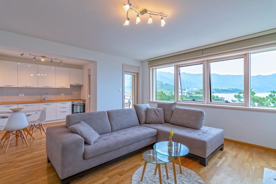 Kitchen or kitchenette, Seating area, Dining area, Mountain view, Mountain view, Sea view, Sea view