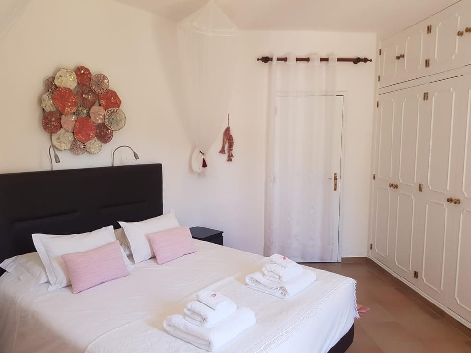 Monte-Bougainvillea Apartment hotel in Faro District