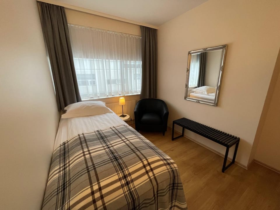 Photo of the whole room, Bedroom