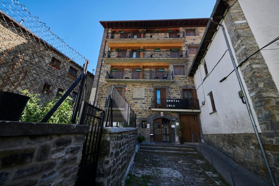 Property building, Facade/entrance