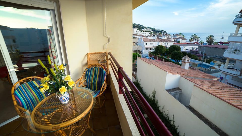 Condesa Playa Apartment in La Herradura