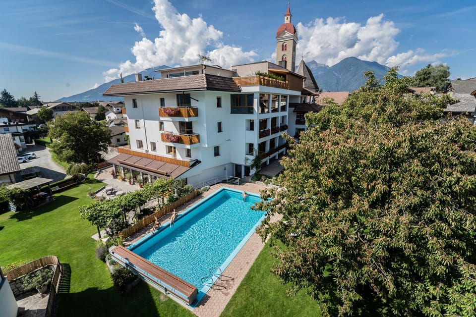 Bird's eye view, Garden, Pool view, Swimming pool, Sports