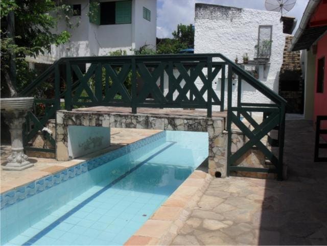 Property building, Day, Swimming pool