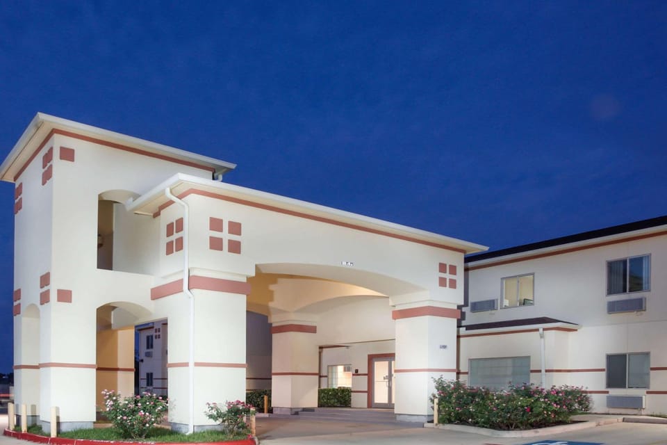 Property building, On site