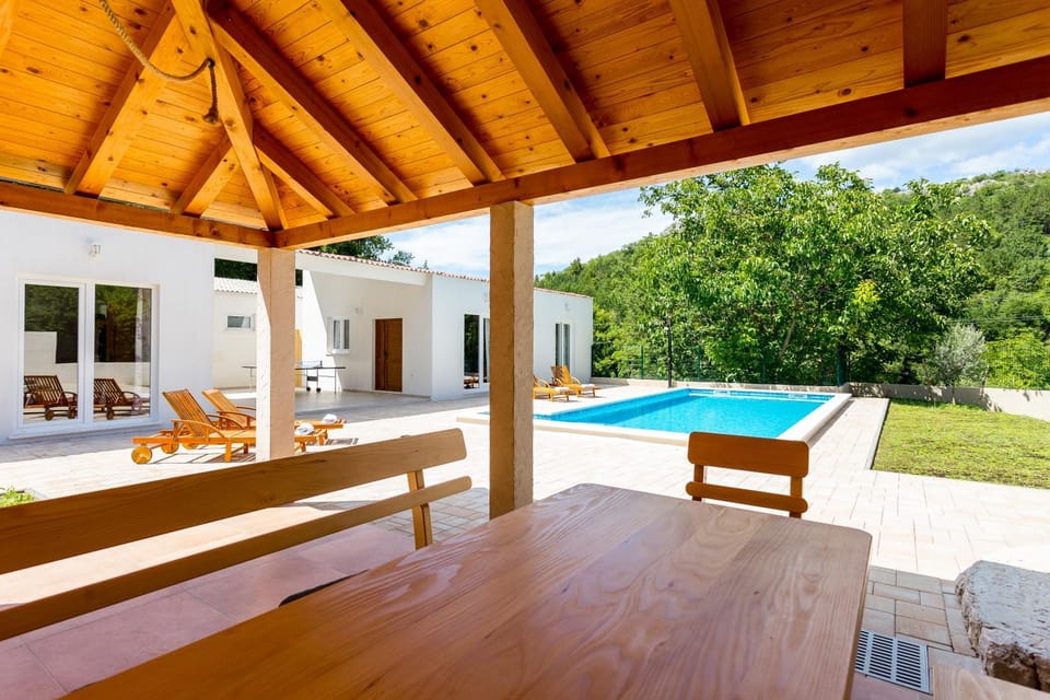 Facade/entrance, Pool view