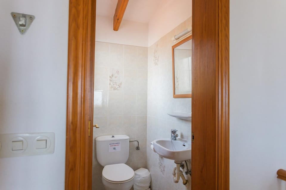 Bathroom, Living room