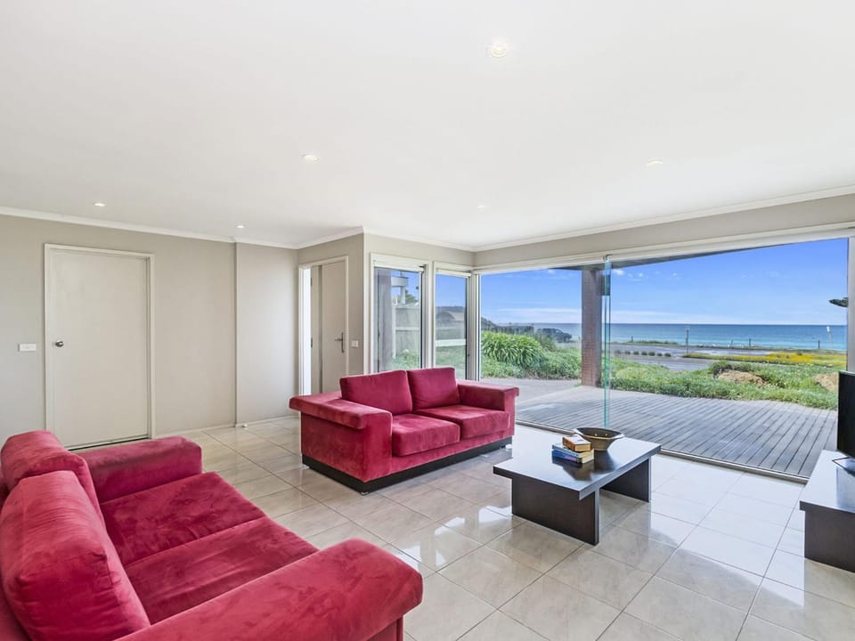 Living room, Sea view