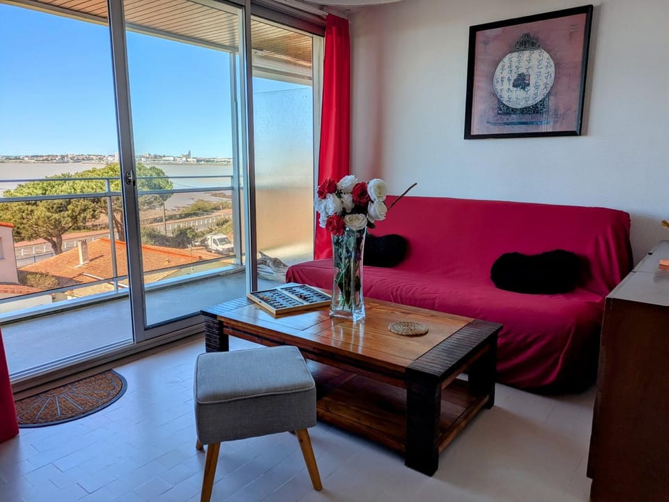 Appartement Vue Mer 180 degrés baie de royan Apartment in Nouvelle-Aquitaine