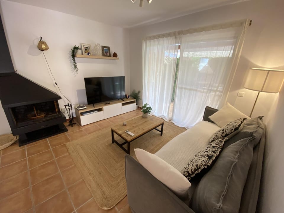 Communal lounge/ TV room, Living room