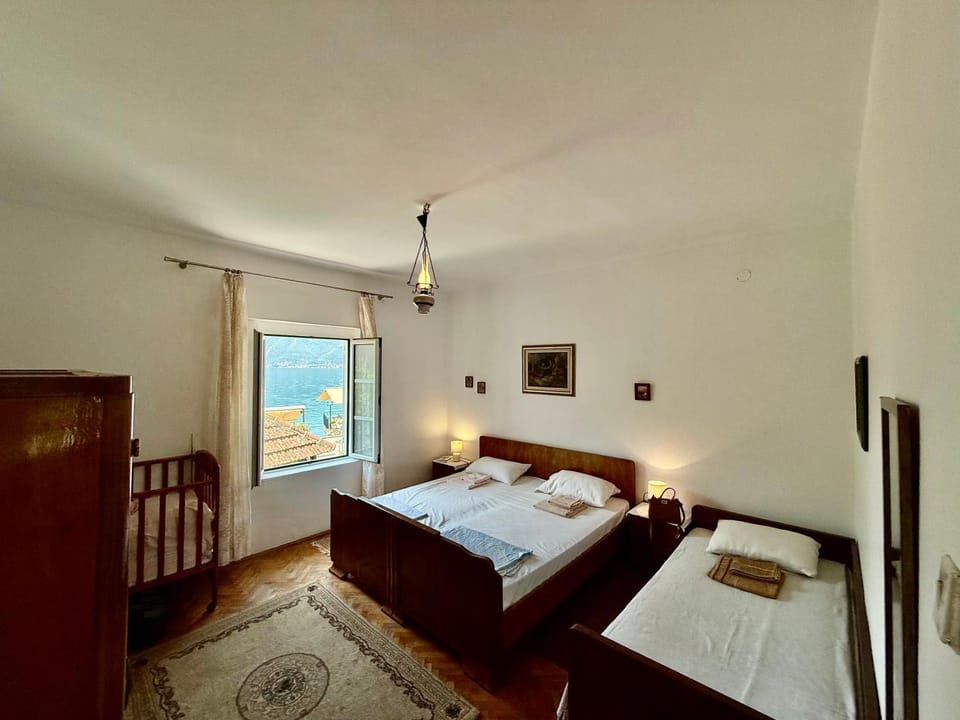 Lemon tree villa House in Kotor Municipality