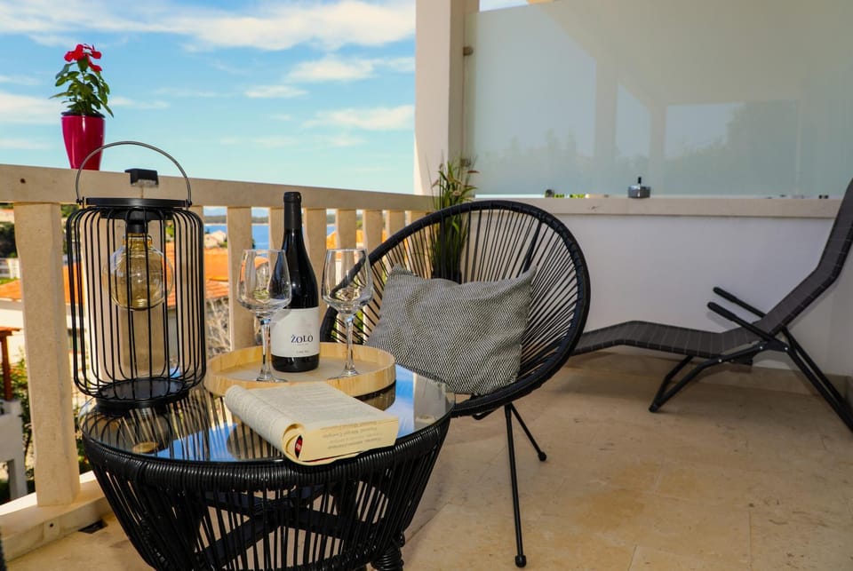 Day, View (from property/room), Balcony/Terrace, Seating area