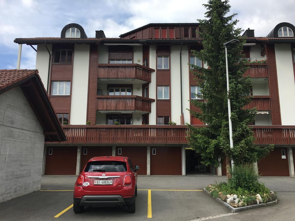 Property building, Facade/entrance